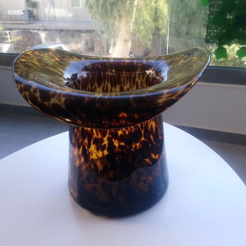 Tartaruga vase new, hat-shaped glass from Italian factory