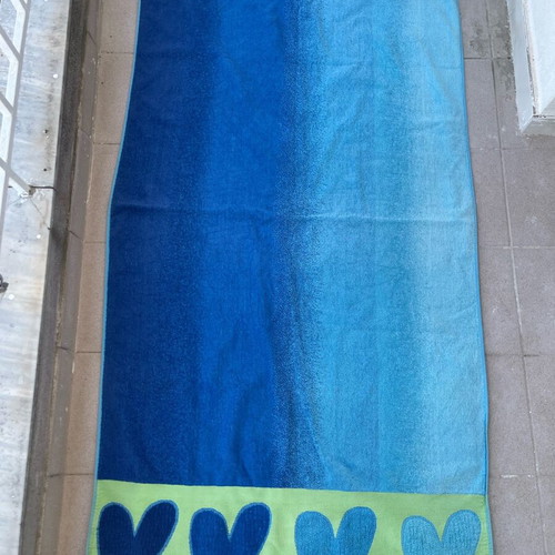Beach towel used large in very good condition