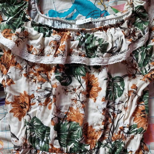 Floral women's dress size M like new, Anel
