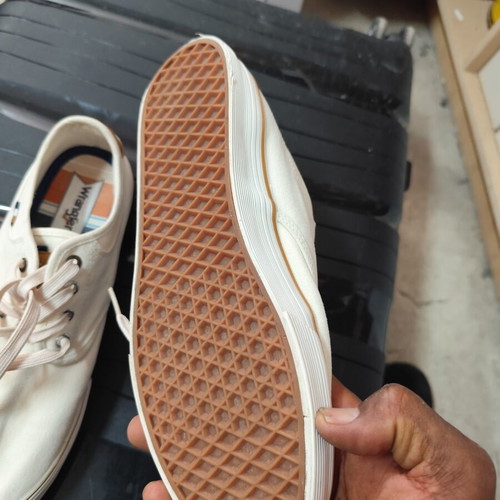 Ace Sport Shoes New Beige Sizes 42-43