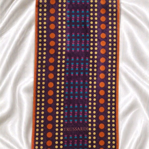Trussardi satin double-sided scarf like new, red and purple