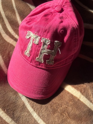 Tommy Hilfiger hat pink like new, adjustable size S-M