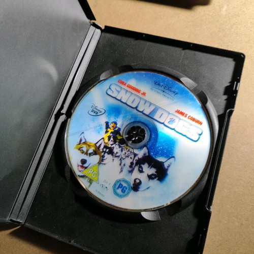 Snow Dogs movie like new by Disney
