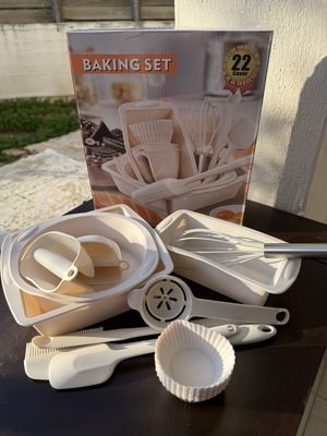 Complete Silicone Baking Set new, trays and accessories