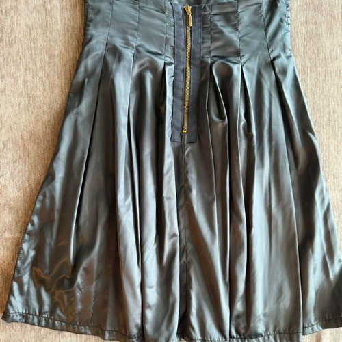Zini navy satin skirt high-waisted like new
