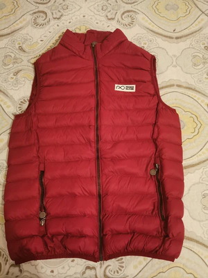 Prince Oliver sleeveless jacket medium like new, red