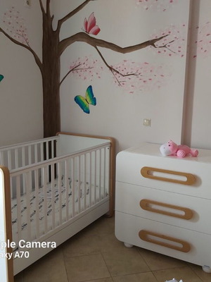 Convertible Baby Crib Set like new with mattress and accessories