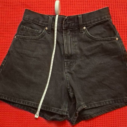Girls' shorts Mango black like new, age 12