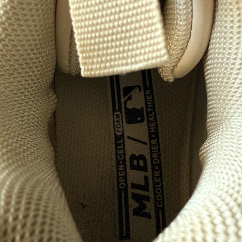 Children's Chunky Sneakers Boston Size 32 Like New Beige