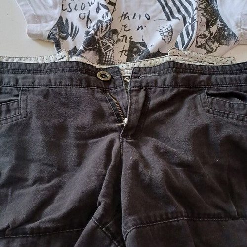 Set with shorts used, black and white