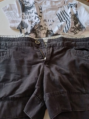 Set with shorts used, black and white