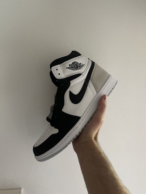 Nike Air Jordan 1 High OG Bleached Coral sneakers νέες, μέγεθος 44.5