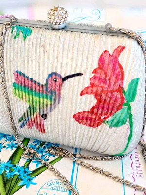 Vintage clutch shoulder bag refurbished with handmade hummingbird pattern silver multicolor