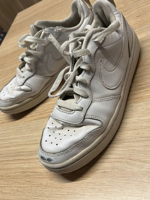 Παπούτσια Nike αθλητικά μεταχειρισμένα, άσπρα, μέγεθος 37.5