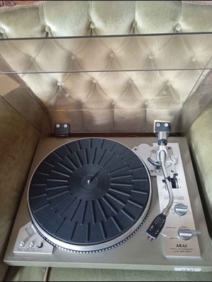 Akai Ap-307 turntable used full automatic quartz lock direct drive