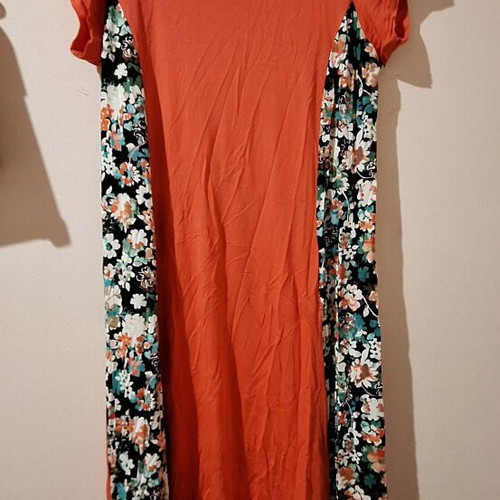 Dress salmon with flowers new, elastic, size L