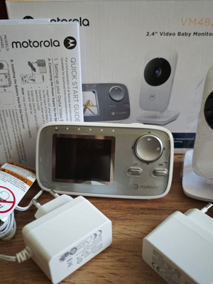 Motorola VM482 Video Baby Monitor new with 2.4-inch color display