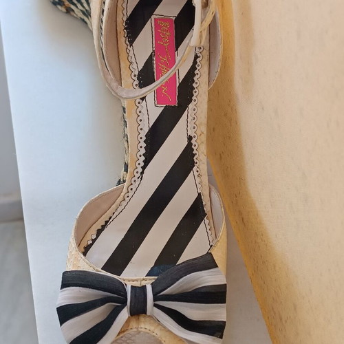 Betsey Johnson platforms used, size 38.5, beige
