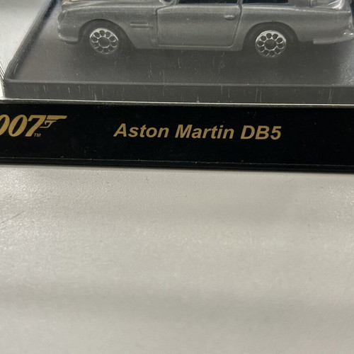Aston Martin DB5 James Bond 007 Goldfinger Shell Collection new