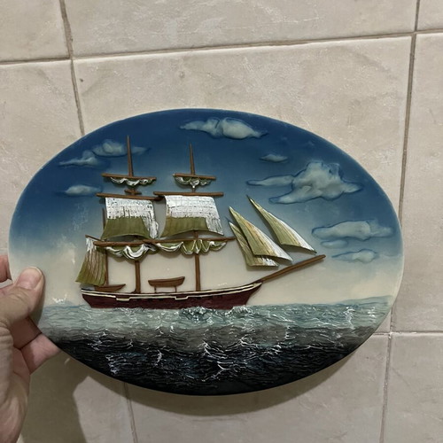 Decorative wall plate with ship like new