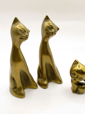 Vintage brass cat figurine set of 3 like new