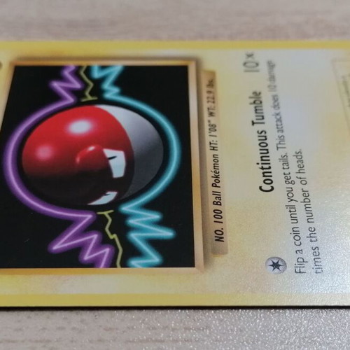 Voltorb Pokémon card Evolutions 2016 near mint