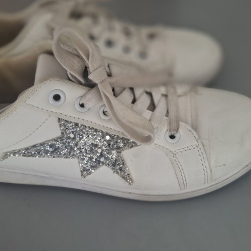 Celestino sneakers used, white with silver glitter star, size 39