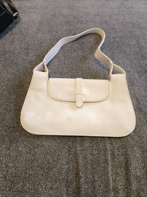 Shoulder bag used, white