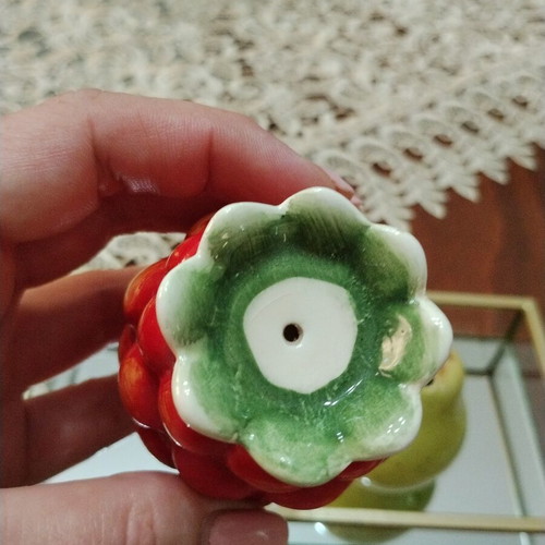 Vintage ceramic salt and pepper set pineapple and pear, like new