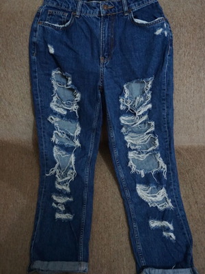 Bershka women's jeans with rips like new, size S