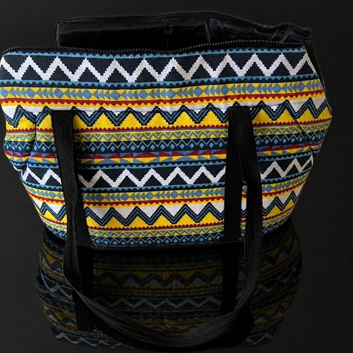 Lyla Shoulder Sling Pet Carrier like new, breathable for small pets