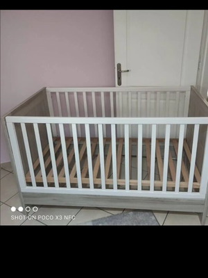 Κούνια κρεβάτι μεταχειρισμένη με βρεφικό στρώμα Ερατώ ζακάρ βαμβακερό