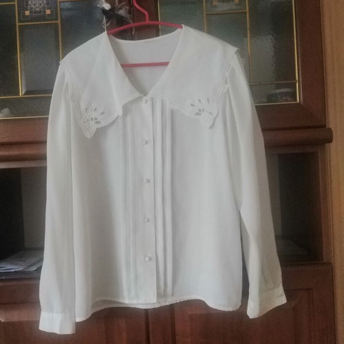Women's shirt ecru like new, size L