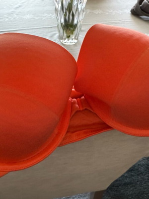 DKNY bra like new, sports style, coral with purple straps, 85C