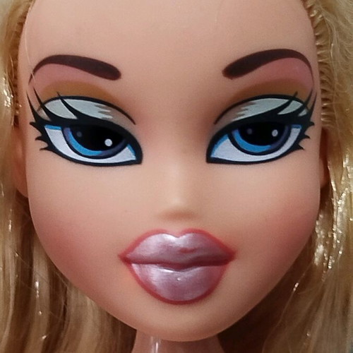 Bratz dolls used, lot of 4 with flaws for OOAK