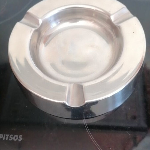 Large ashtray used, metal modern, diameter 8cm