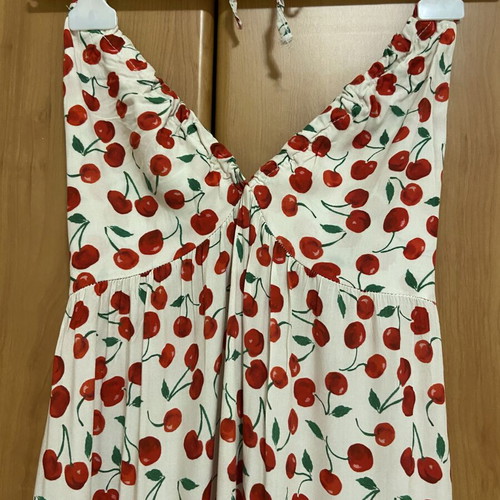 Dress with cherries new, one size, beige and red