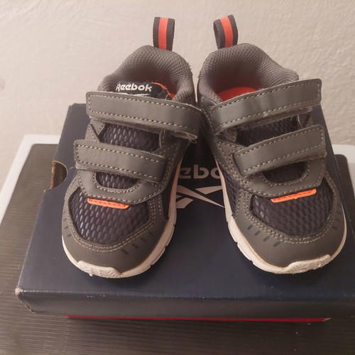 Reebok baby shoe No21 used