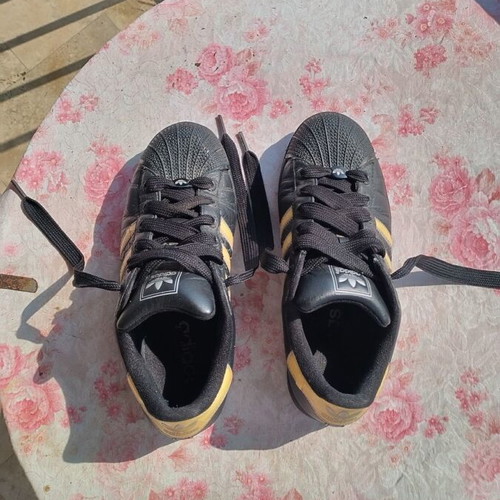 Αθλητικά παπούτσια Adidas μεταχειρισμένα, μαύρα sneakers νούμερο 41