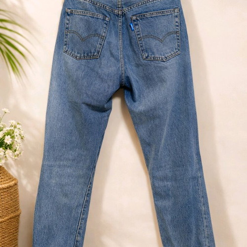 Levi’s 501 women's pants like new, collectible Super Mario edition