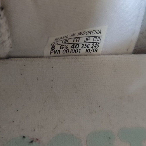 Adidas Astrarun women's sneakers size 40 like new, white