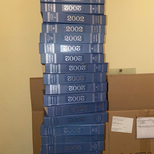 World Encyclopedia 2002 new, collection of 20 volumes