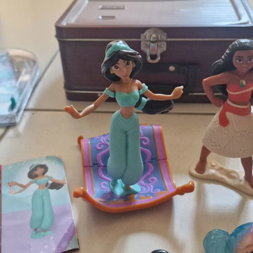 Assorted toy set, pack
