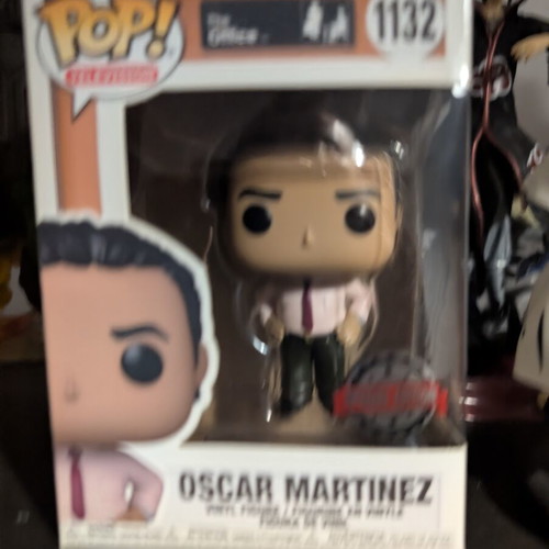 Oscar Martinez Funko Pop 1132 like new, The Office