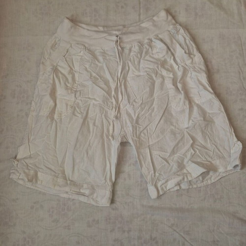 P&S shorts white, like new, sizes L-XL