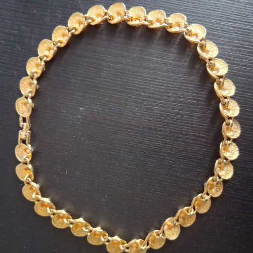 Vintage gold-tone necklace with pearls