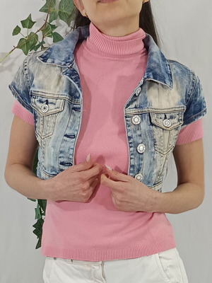 New Denim Silver Cropped Denim Jacket like new Limited Series