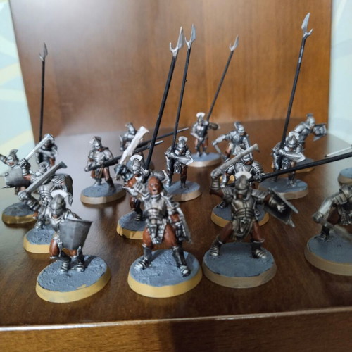 Lord of the Rings Games Workshop miniatures like new, pack of 21