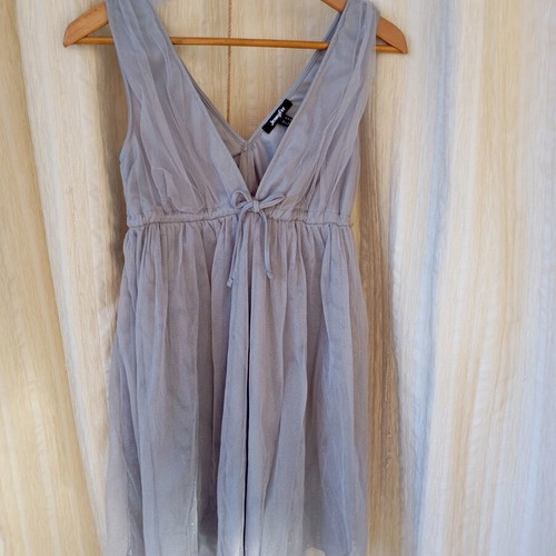 Jennifer dress with gray tulle like new, silver glitter