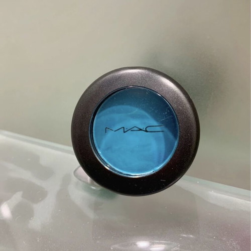 Mac eyeshadow new with rich matte color